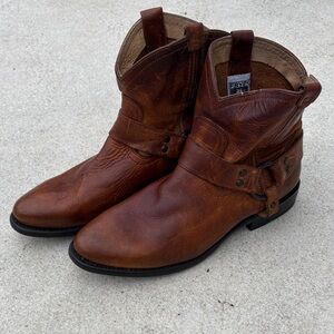 Women's Frye Wyatt Harness Short Leather Boots